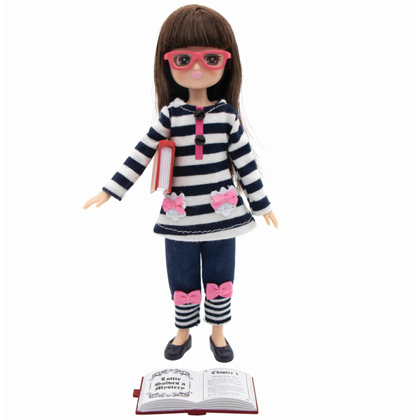 LALKA czytelniczka LOTTIE z książką UROCZA 18 cm