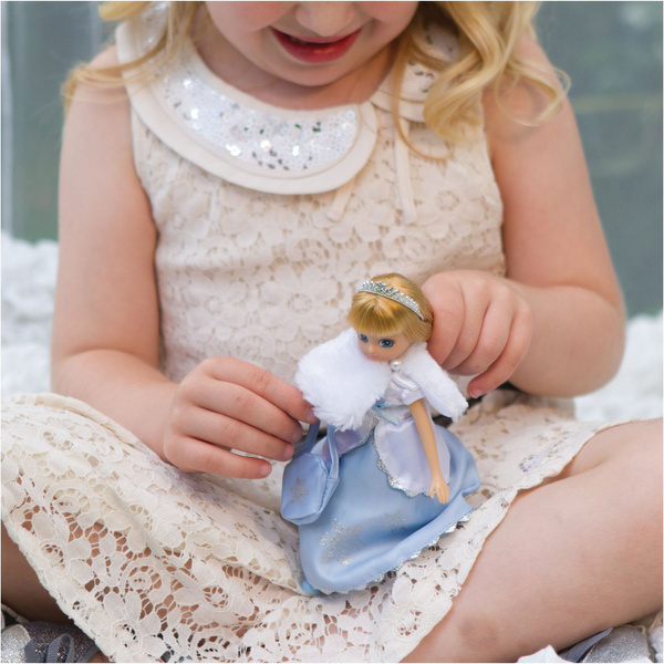 Zimowa Lalka LOTTIE z akcesoriami Królowa Śniegu 18 cm