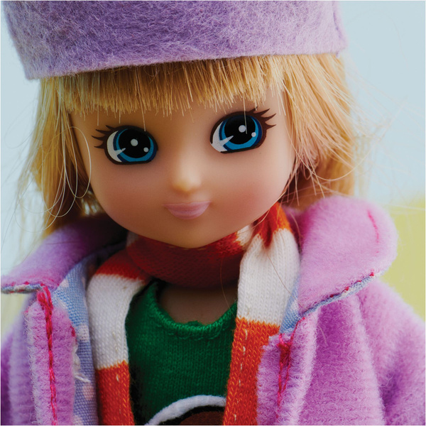 Jesienna Lalka LOTTIE z akcesoriami urocza 18 cm